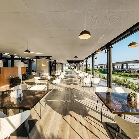 Voya Hotel